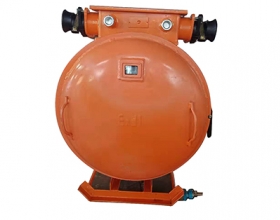 礦用隔爆型可逆真空電磁起動器系列 QBZ-400、200、120、80、60、30 N/1140（660、380）